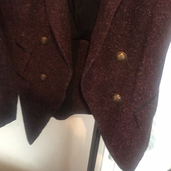 Blazer - Picture 5 of 11
